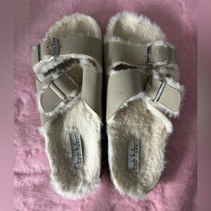 Nicole Miller New York Bettina Slides Size 8/ Beige